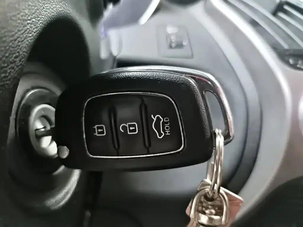 Beijing Hyundai ix35 2015 2.0L Automatic 2WD Comfort Model (National IV Emission Standard) — миниатюра 9