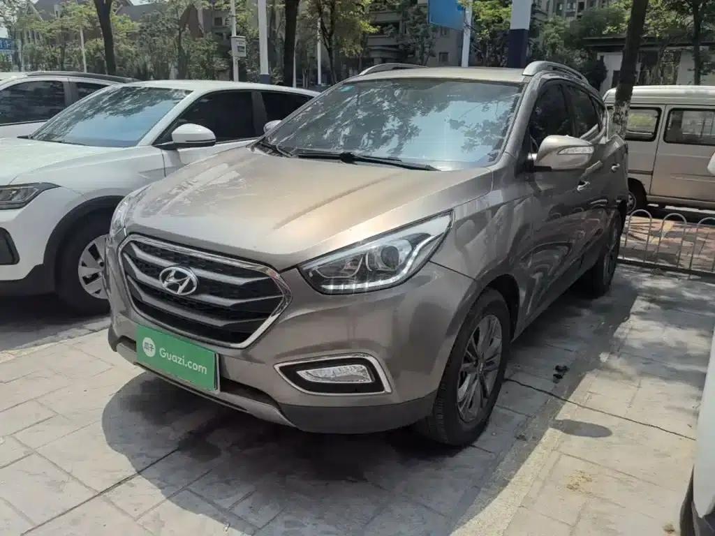 Beijing Hyundai ix35 2015 2.0L Automatic 2WD Smart Model (National V Emission Standard) — миниатюра 2