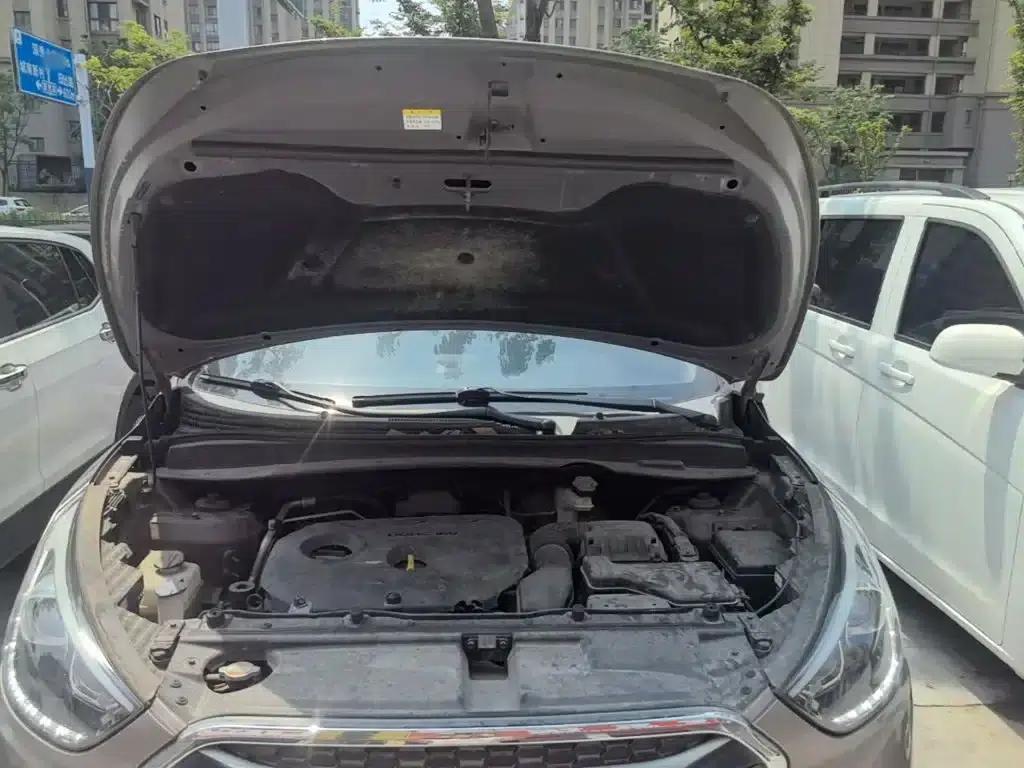 Beijing Hyundai ix35 2015 2.0L Automatic 2WD Smart Model (National V Emission Standard) — миниатюра 20