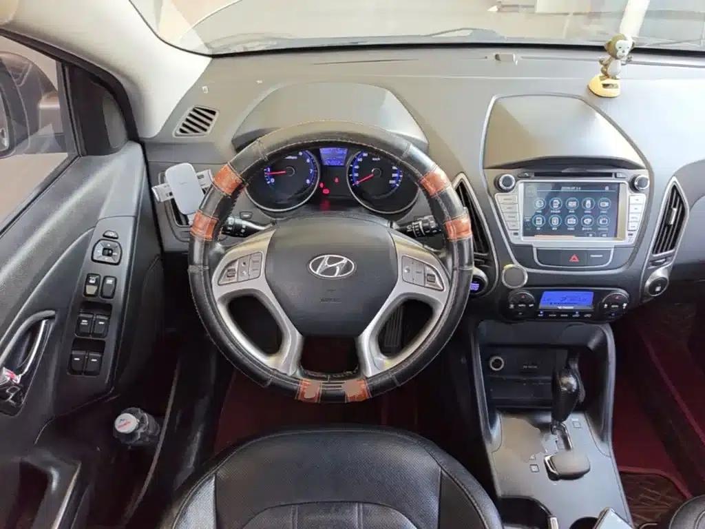 Beijing Hyundai ix35 2013 2.0L Automatic 2WD Smart GLS (National IV Emission Standard) — миниатюра 17