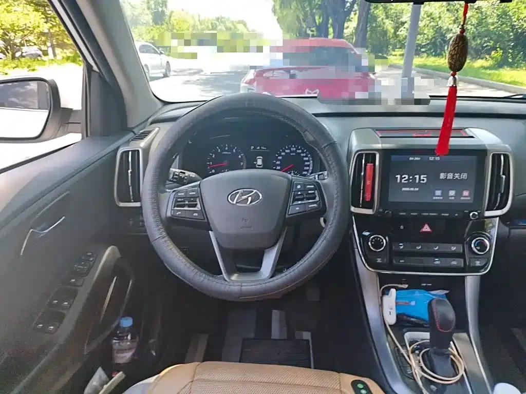 Beijing Hyundai ix35 2018 2.0L Automatic 2WD Smart & Enjoy Edition — миниатюра 3