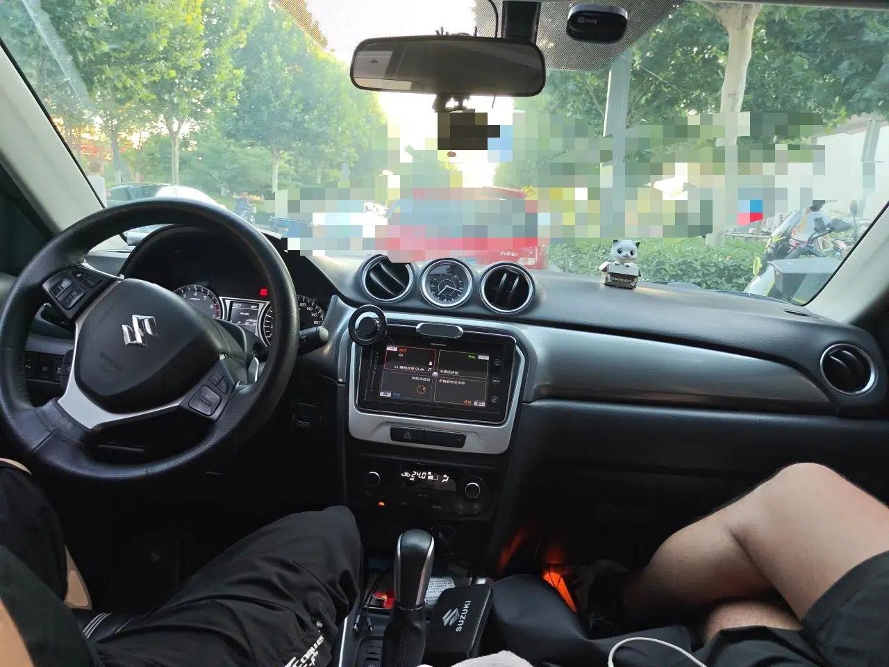 Suzuki Vitara 2016 1.4T Automatic Two-Wheel Drive Luxury Version — миниатюра 9