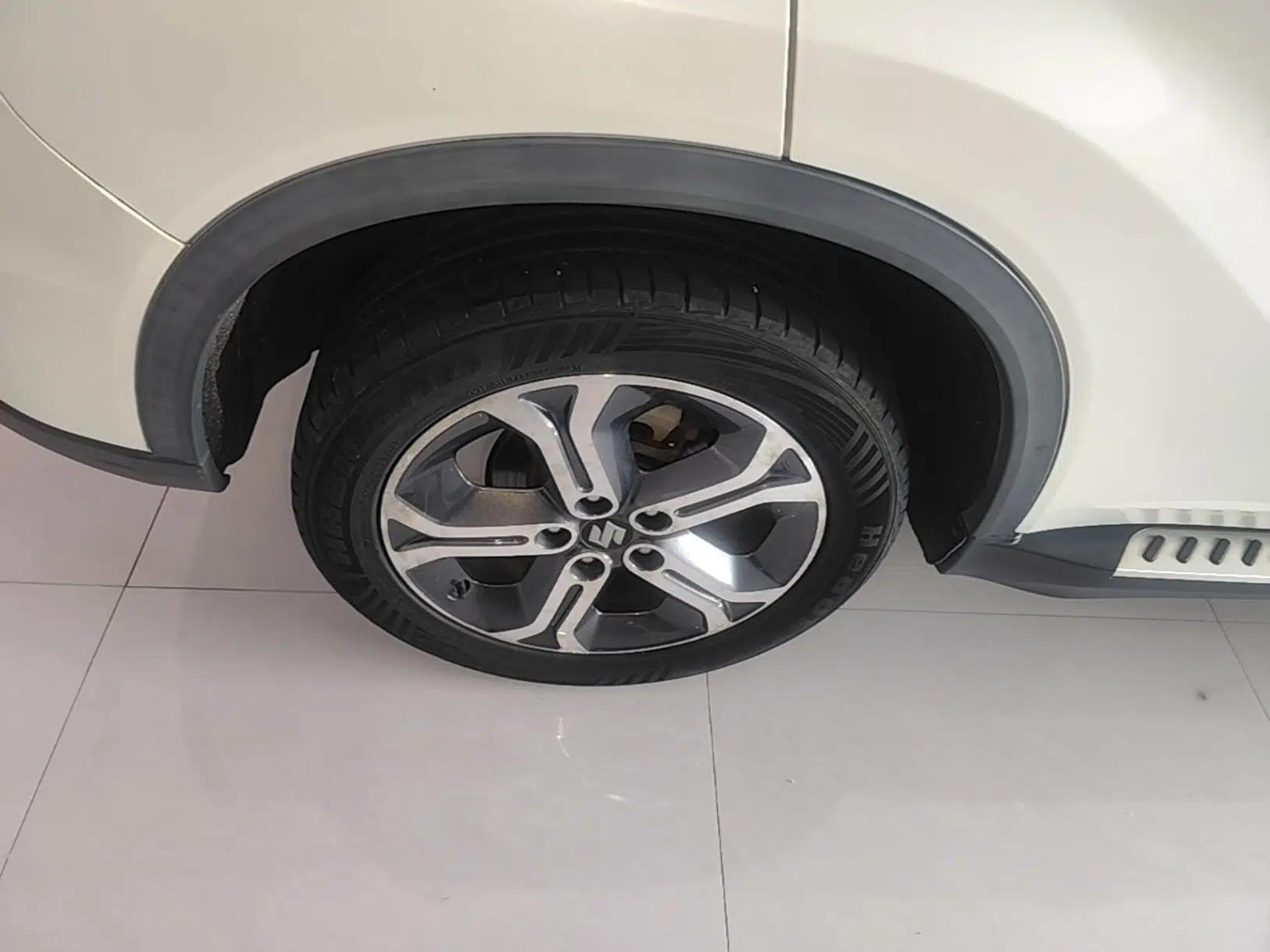 Suzuki Vitara 2016 1.4T Manual Two-Wheel Drive Luxury Model — миниатюра 11