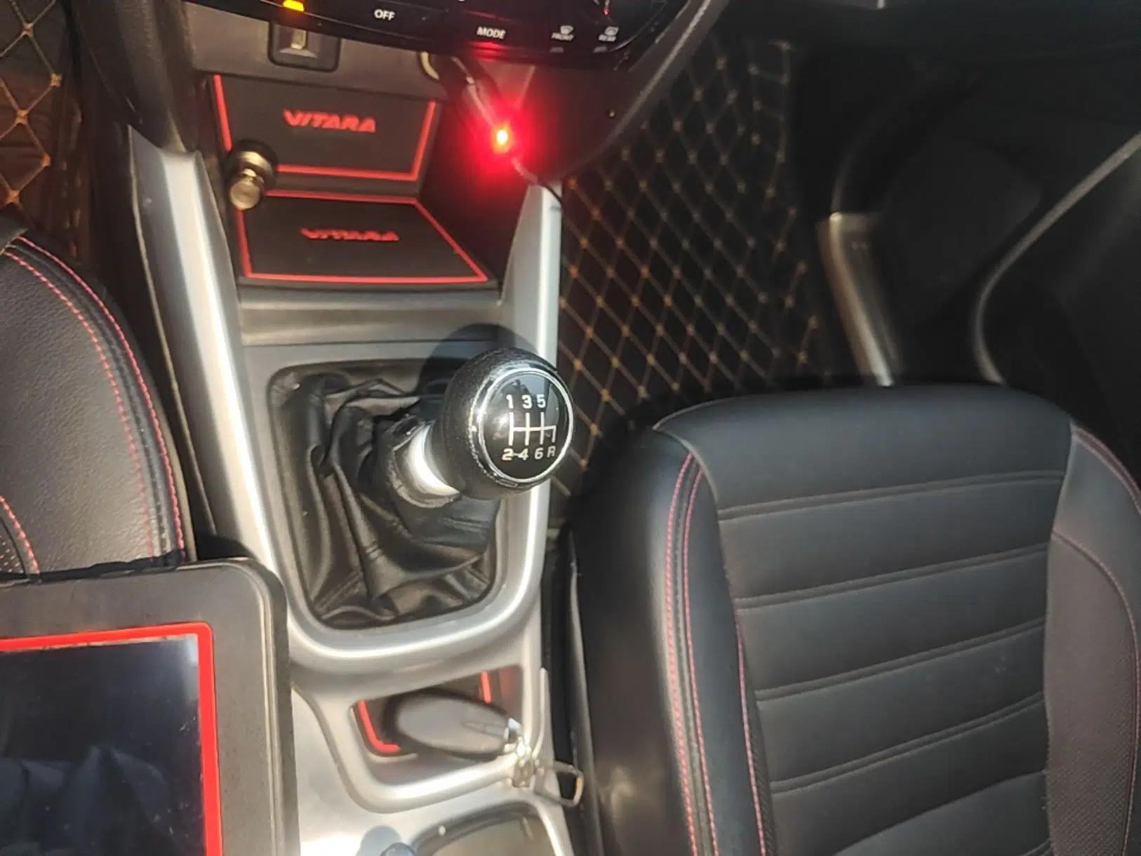 Suzuki Vitara 2016 1.4T Manual Two-Wheel Drive Luxury Model — миниатюра 16