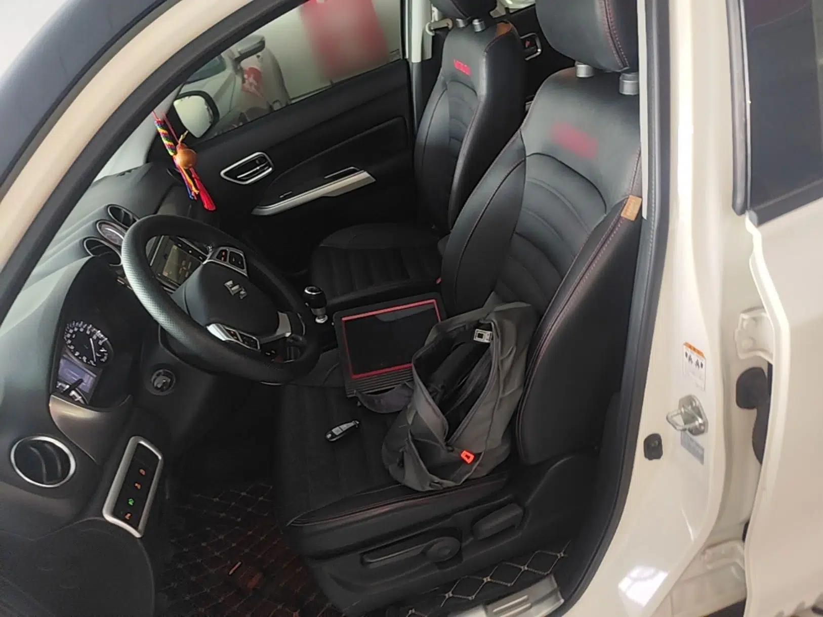 Suzuki Vitara 2016 1.4T Manual Two-Wheel Drive Luxury Model — миниатюра 17