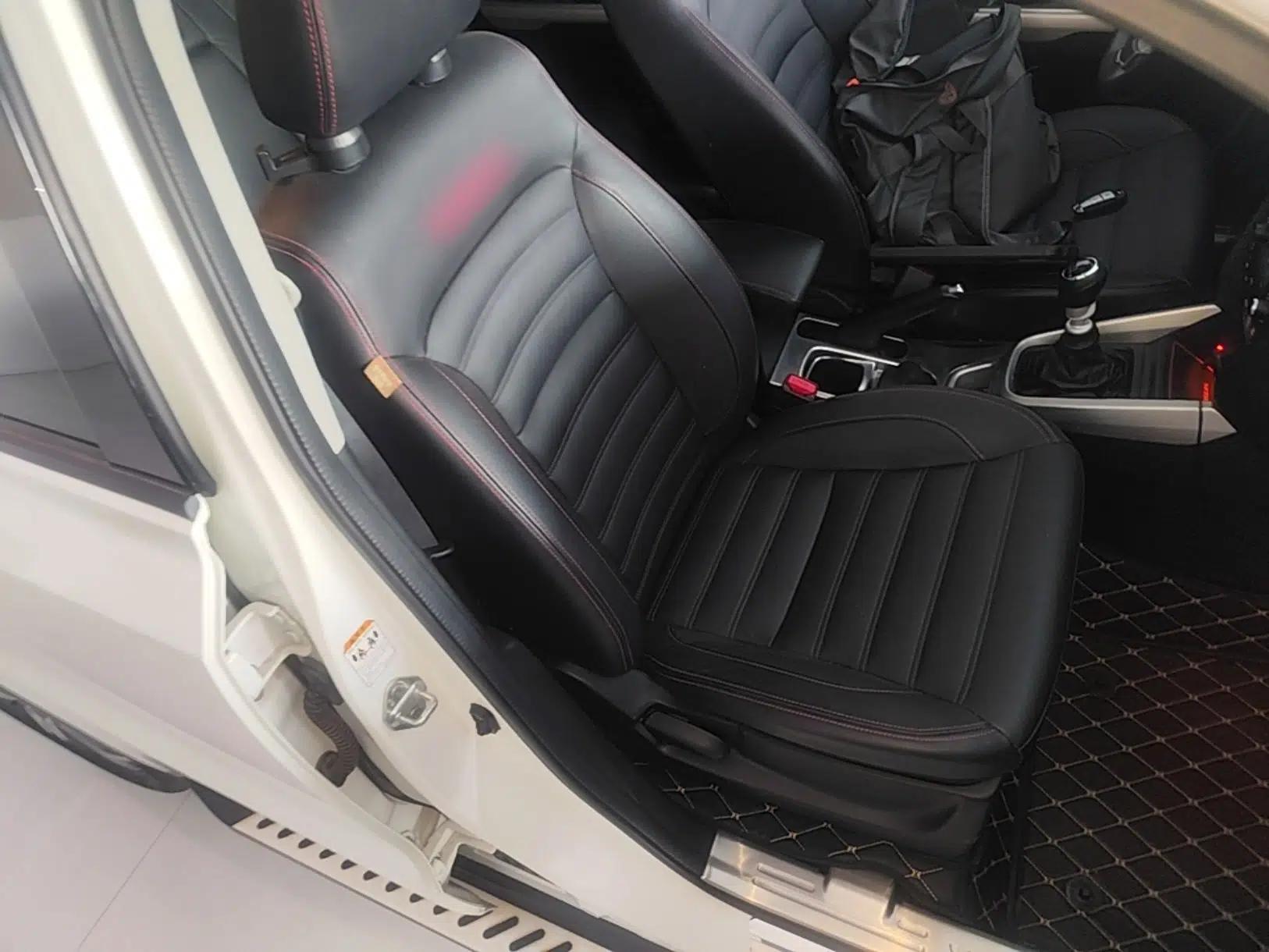 Suzuki Vitara 2016 1.4T Manual Two-Wheel Drive Luxury Model — миниатюра 19
