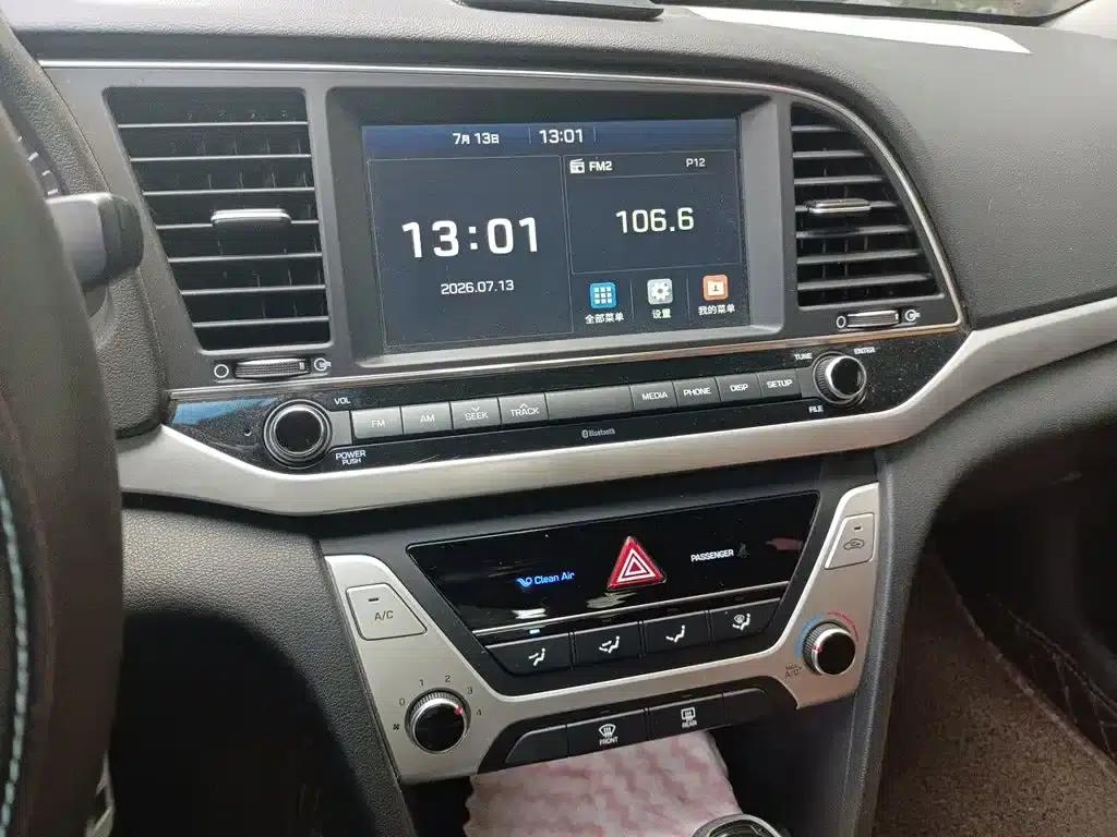 Hyundai Elantra 2016 1.6L Automatic Smart Elite Edition — миниатюра 14