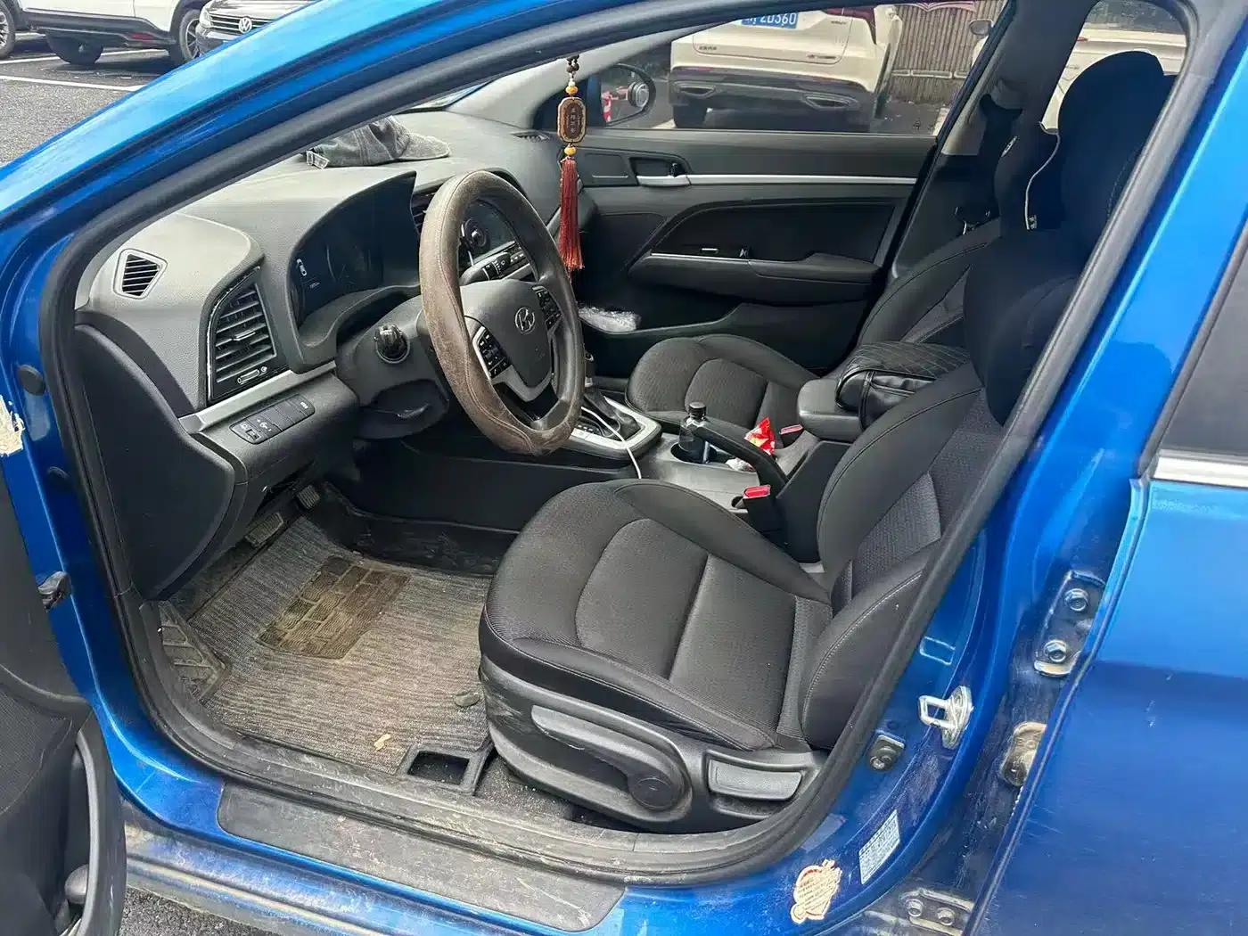 Hyundai Elantra 2016 1.6L Automatic Smart Elite Edition — миниатюра 6