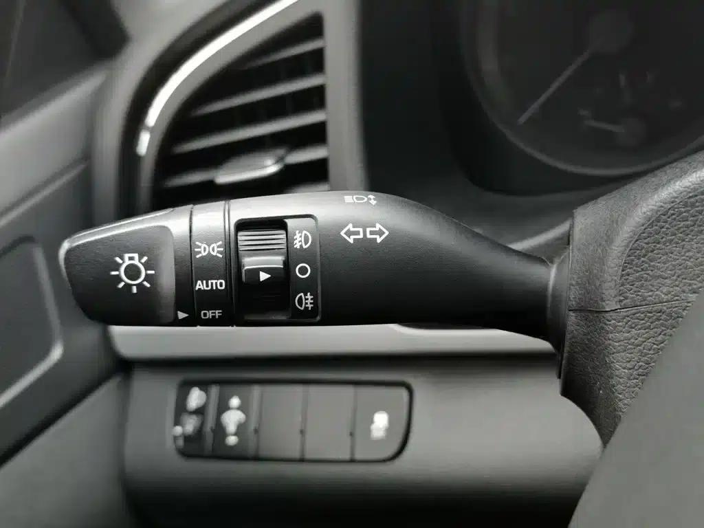 Hyundai Elantra 2016 1.6L Automatic Smart Elite Edition — миниатюра 21