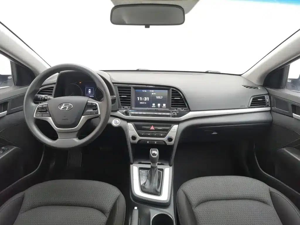 Hyundai Elantra 2016 1.6L Automatic Smart Elite Edition — миниатюра 5