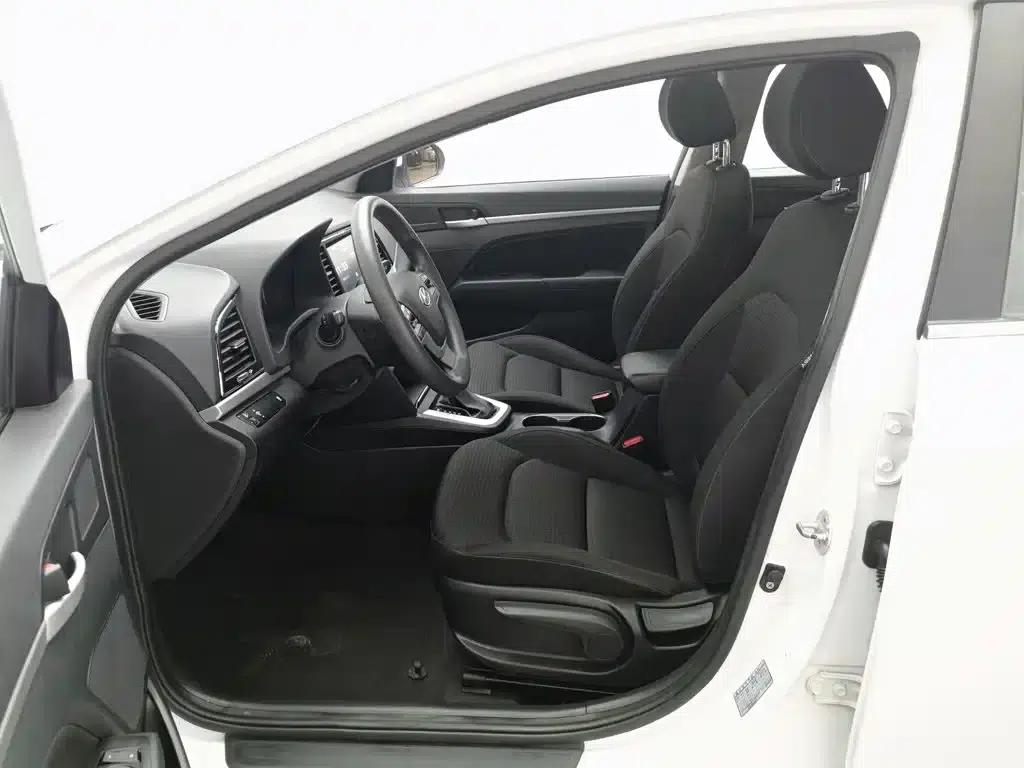 Hyundai Elantra 2016 1.6L Automatic Smart Elite Edition — миниатюра 10
