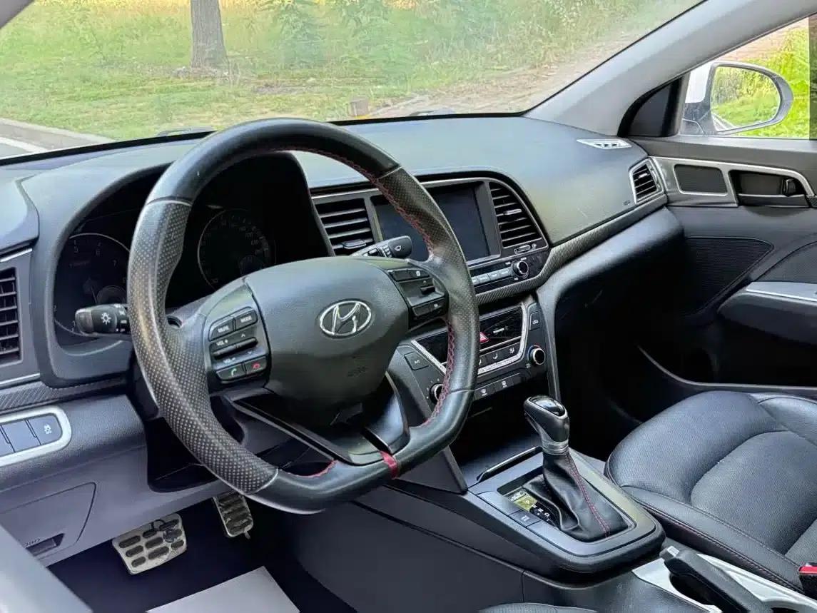 Hyundai Elantra 2016 1.4T Dual-Clutch Dynamic Elite Edition — миниатюра 5