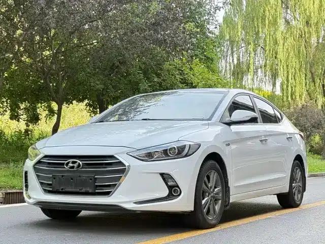Hyundai Elantra 2016 1.4T Dual-Clutch Dynamic Elite Edition