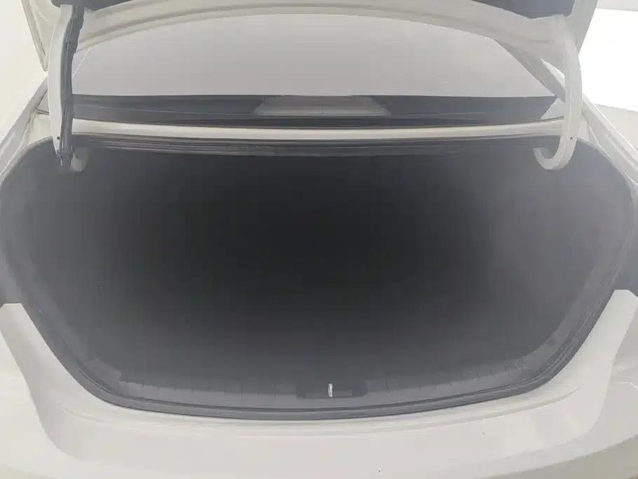 Hyundai Elantra 2016 1.6L Automatic Smart Elite Edition — миниатюра 4
