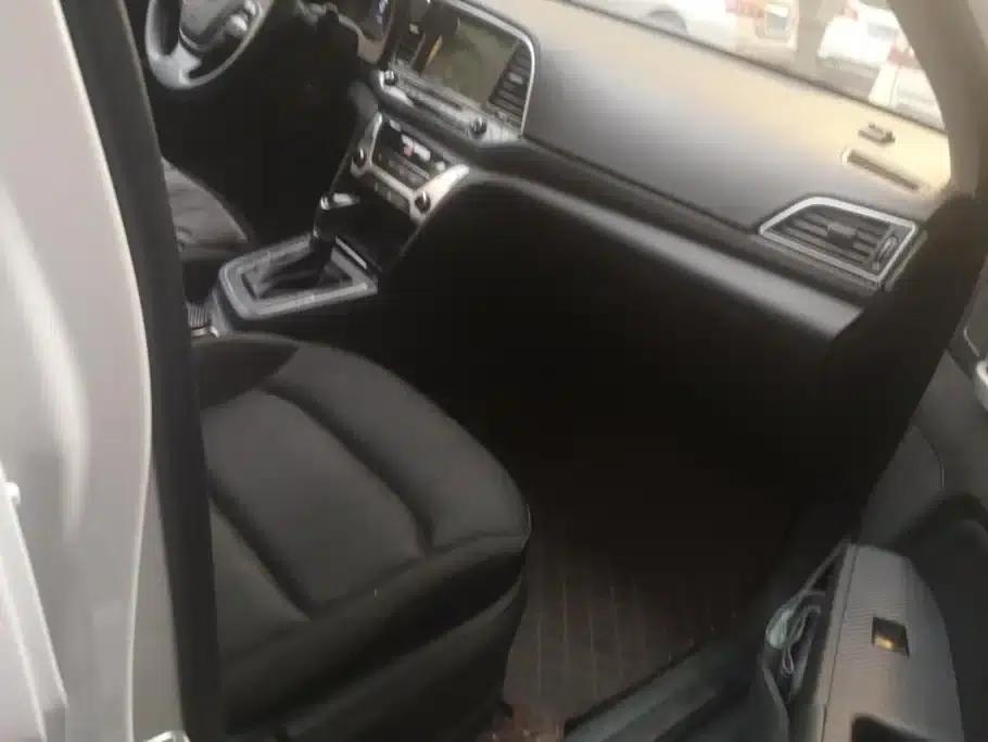 Hyundai Elantra 2016 1.6L Automatic Smart Elite Edition — миниатюра 8
