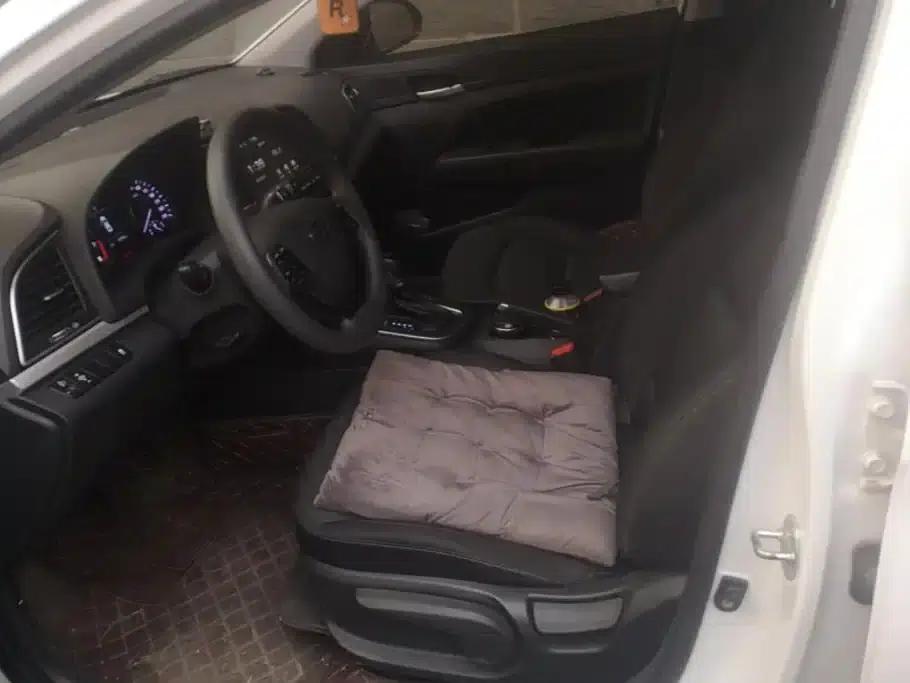 Hyundai Elantra 2016 1.6L Automatic Smart Elite Edition — миниатюра 9