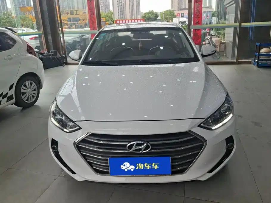Hyundai Elantra 2016 1.6L Automatic Smart Elite Edition — миниатюра 2
