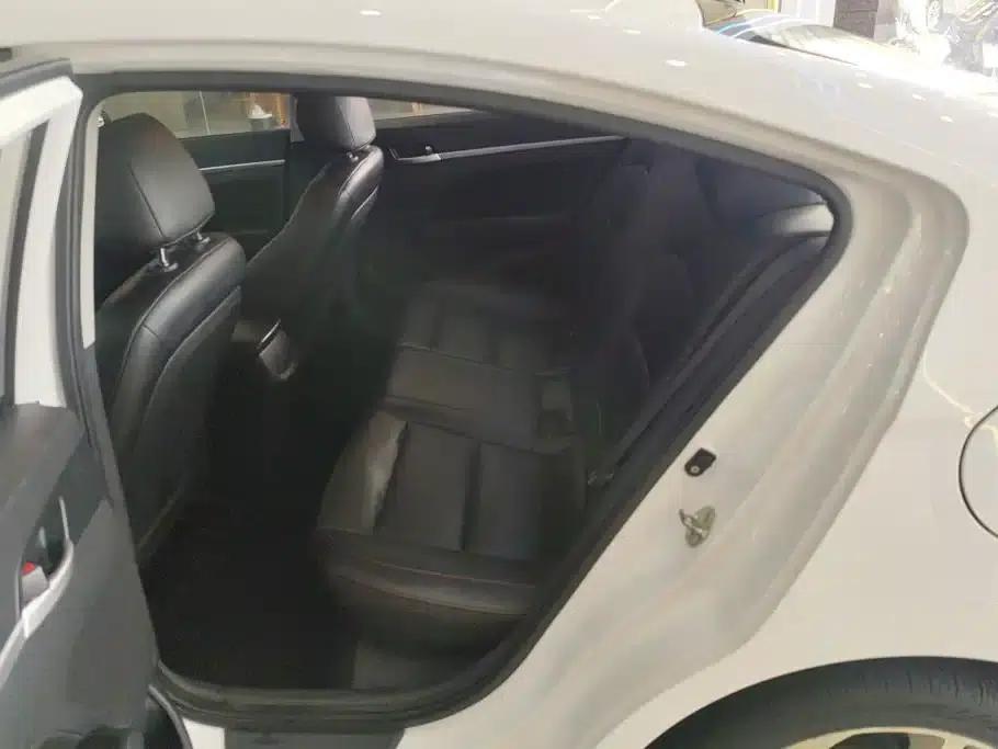 Hyundai Elantra 2016 1.6L Automatic Smart Elite Edition — миниатюра 11