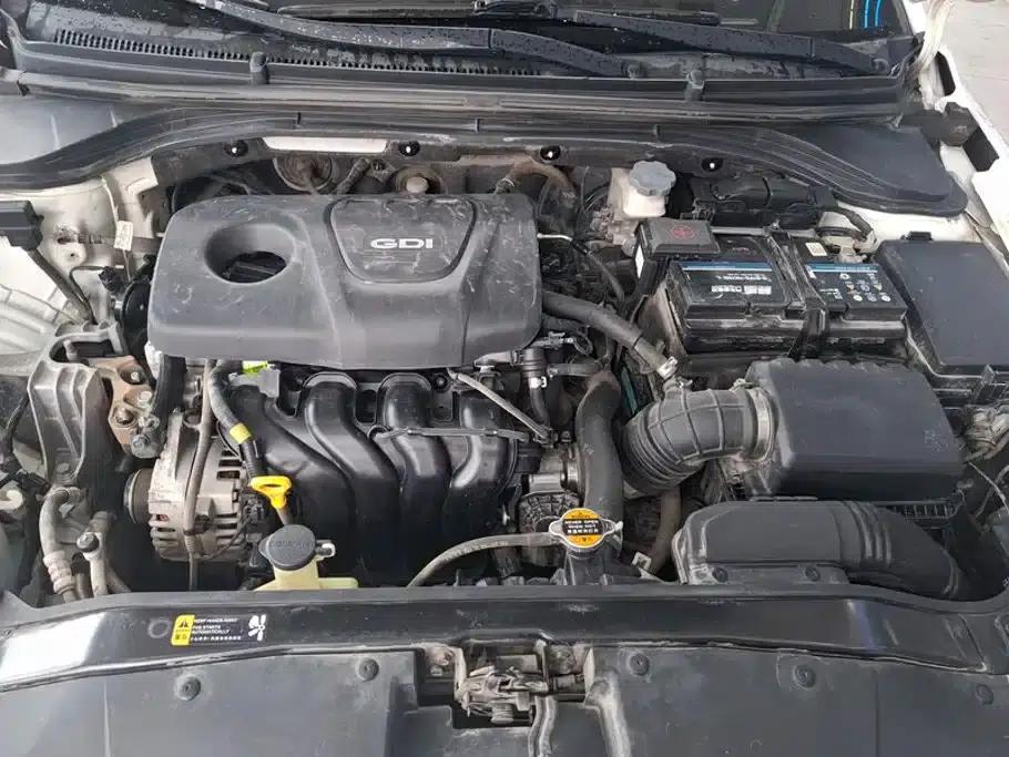 Hyundai Elantra 2016 1.6L Automatic Smart Elite Edition — миниатюра 10