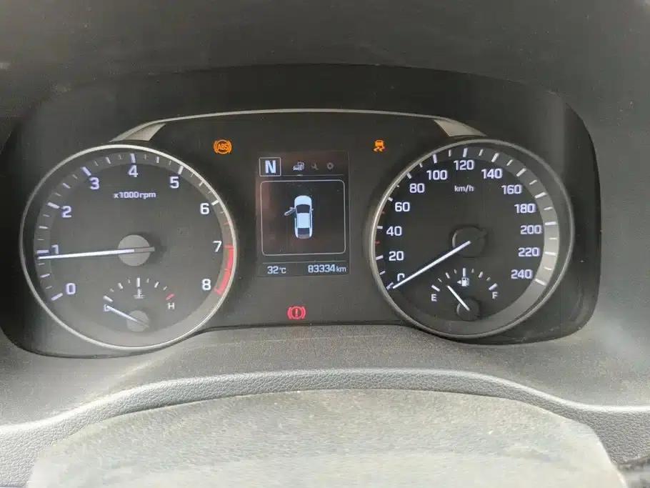 Hyundai Elantra 2016 1.6L Automatic Smart Elite Edition — миниатюра 13