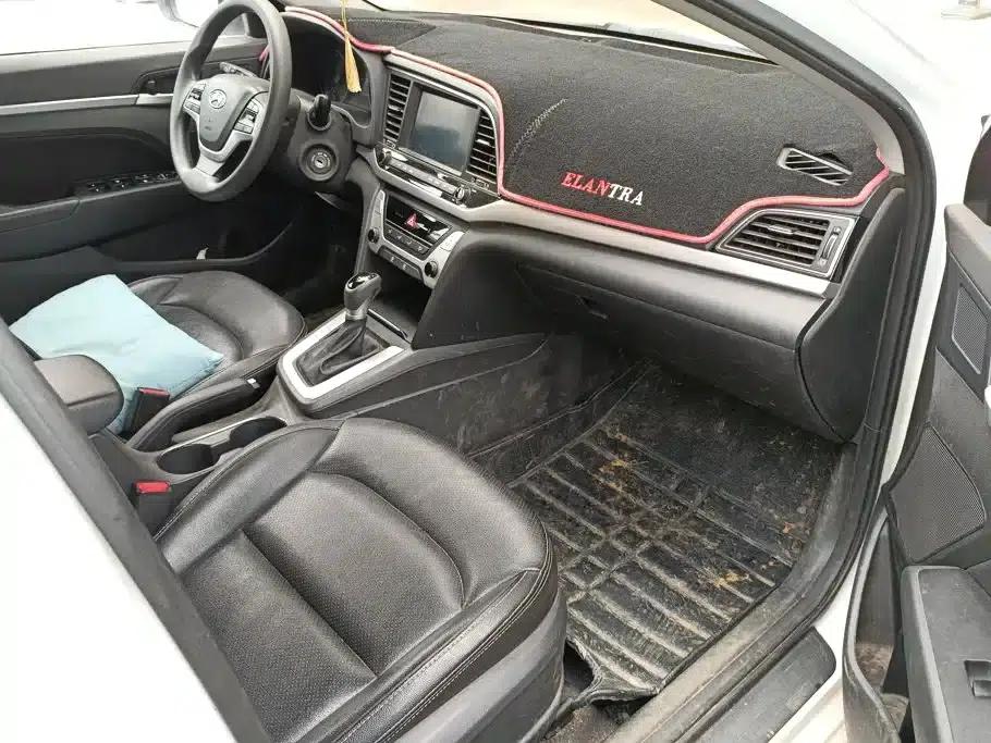 Hyundai Elantra 2016 1.6L Automatic Smart Elite Edition — миниатюра 8