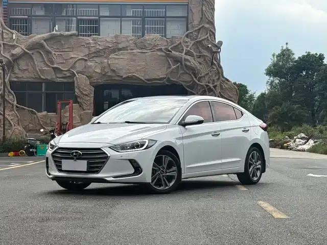 Hyundai Elantra 2016 1.6L Automatic Smart Luxury Edition