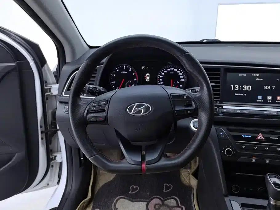 Hyundai Elantra 2018 1.4T Dual-Clutch Dynamic & Vitality Edition — миниатюра 15