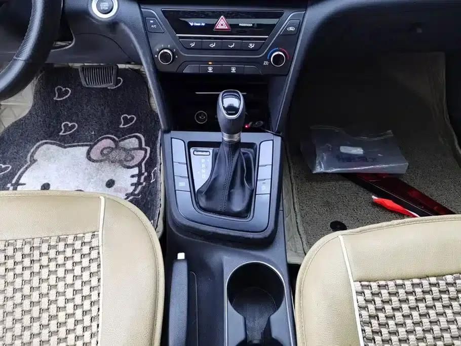 Hyundai Elantra 2018 1.4T Dual-Clutch Dynamic & Vitality Edition — миниатюра 16