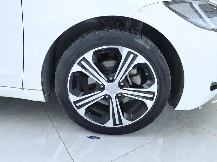 Hyundai Elantra 2018 1.4T Dual-Clutch Dynamic & Vitality Edition — миниатюра 6