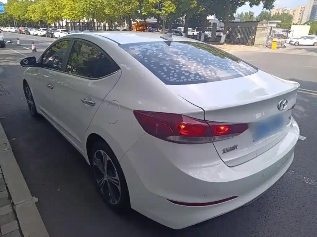 Hyundai Elantra 2018 1.4T Dual-Clutch Dynamic & Vitality Edition — миниатюра 5