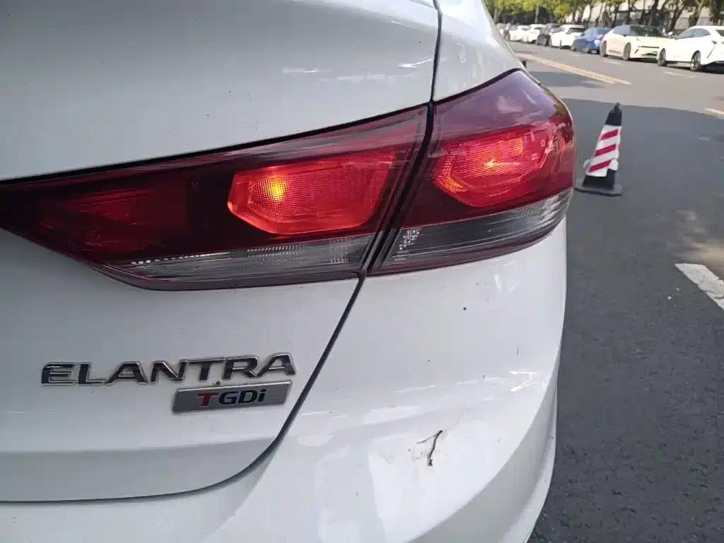 Hyundai Elantra 2018 1.4T Dual-Clutch Dynamic & Vitality Edition — миниатюра 8
