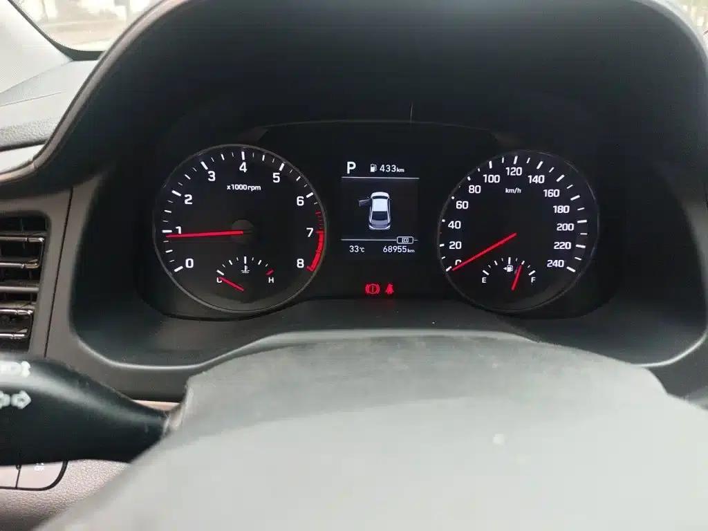 Hyundai Elantra 2020 1.5L CVT Smart Elite Edition — миниатюра 5