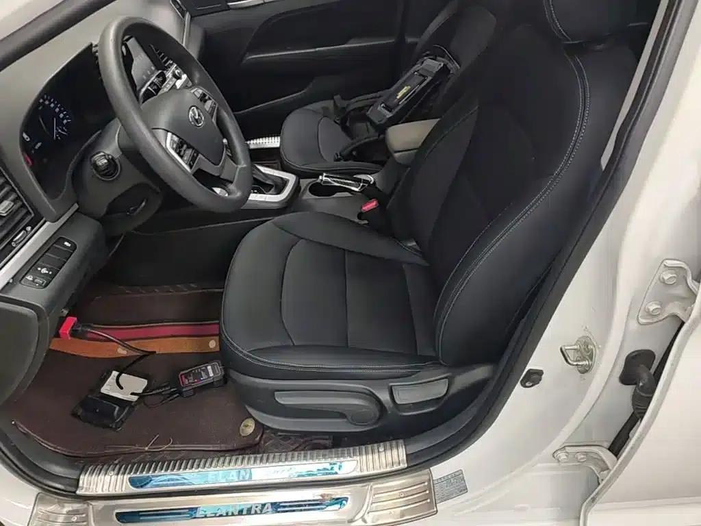 Hyundai Elantra 2016 1.6L Automatic Smart Elite Edition — миниатюра 15