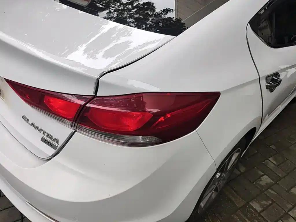 Hyundai Elantra 2016 1.6L Automatic Smart Elite Edition — миниатюра 8