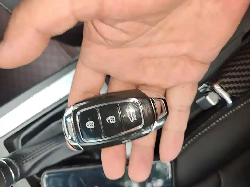 Hyundai Elantra 2016 1.6L Automatic Smart Elite Edition — миниатюра 9