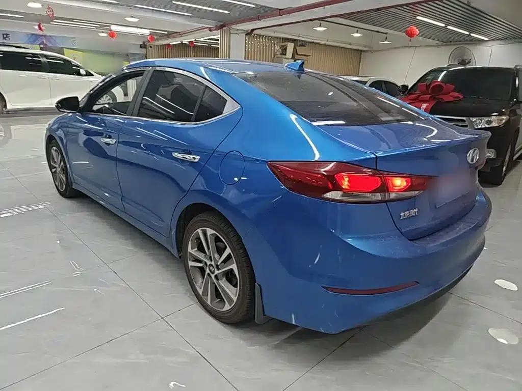 Hyundai Elantra 2016 1.6L Automatic Smart Elite Edition — миниатюра 5