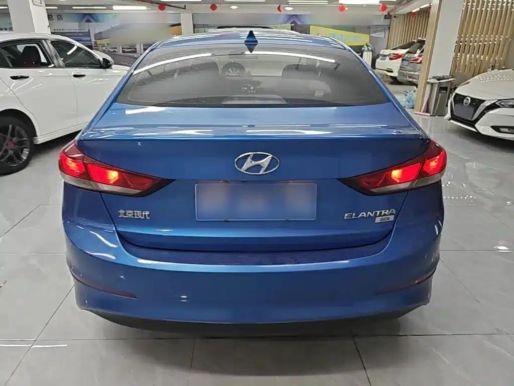 Hyundai Elantra 2016 1.6L Automatic Smart Elite Edition — миниатюра 6