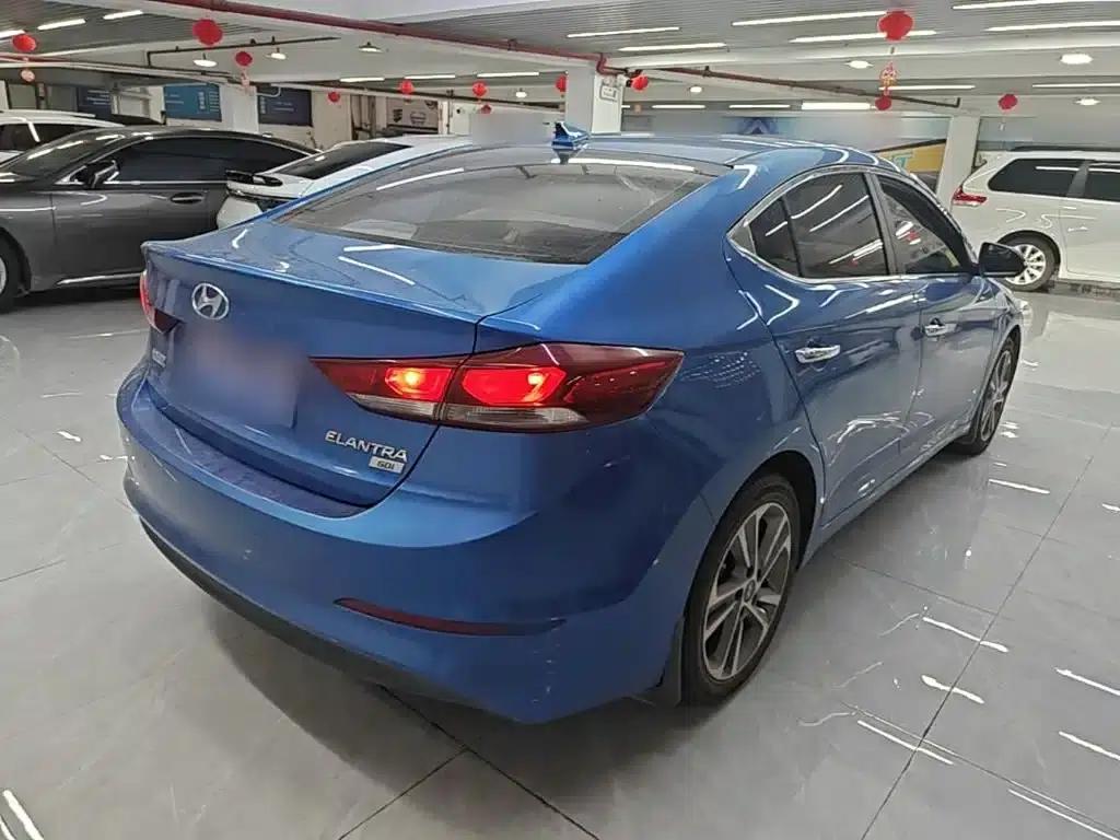 Hyundai Elantra 2016 1.6L Automatic Smart Elite Edition — миниатюра 7