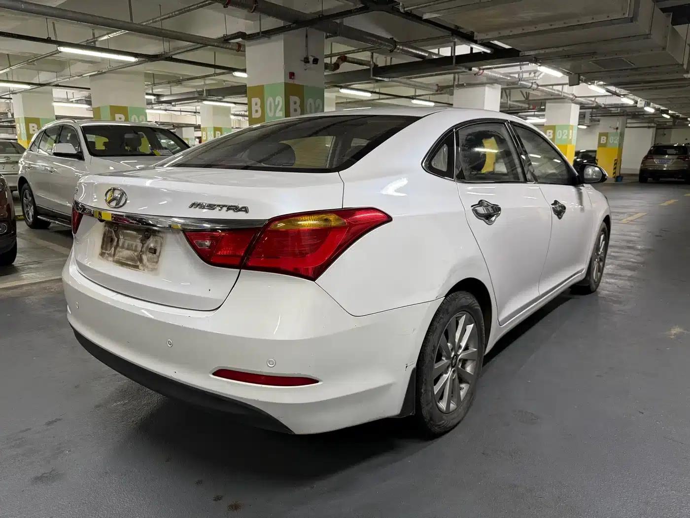 2014 Mistra 1.8L Manual Comfort GL — миниатюра 4