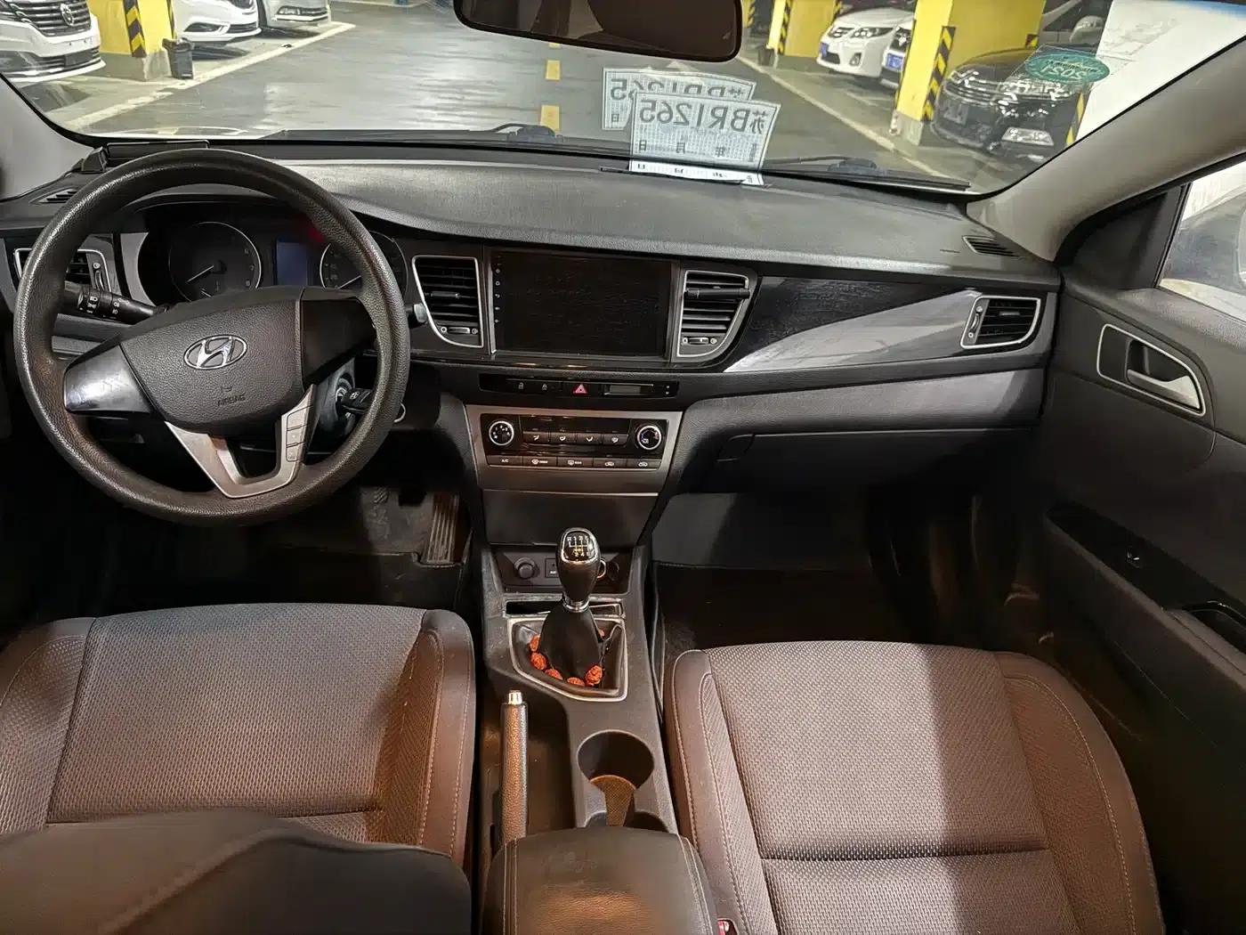 2014 Mistra 1.8L Manual Comfort GL — миниатюра 8