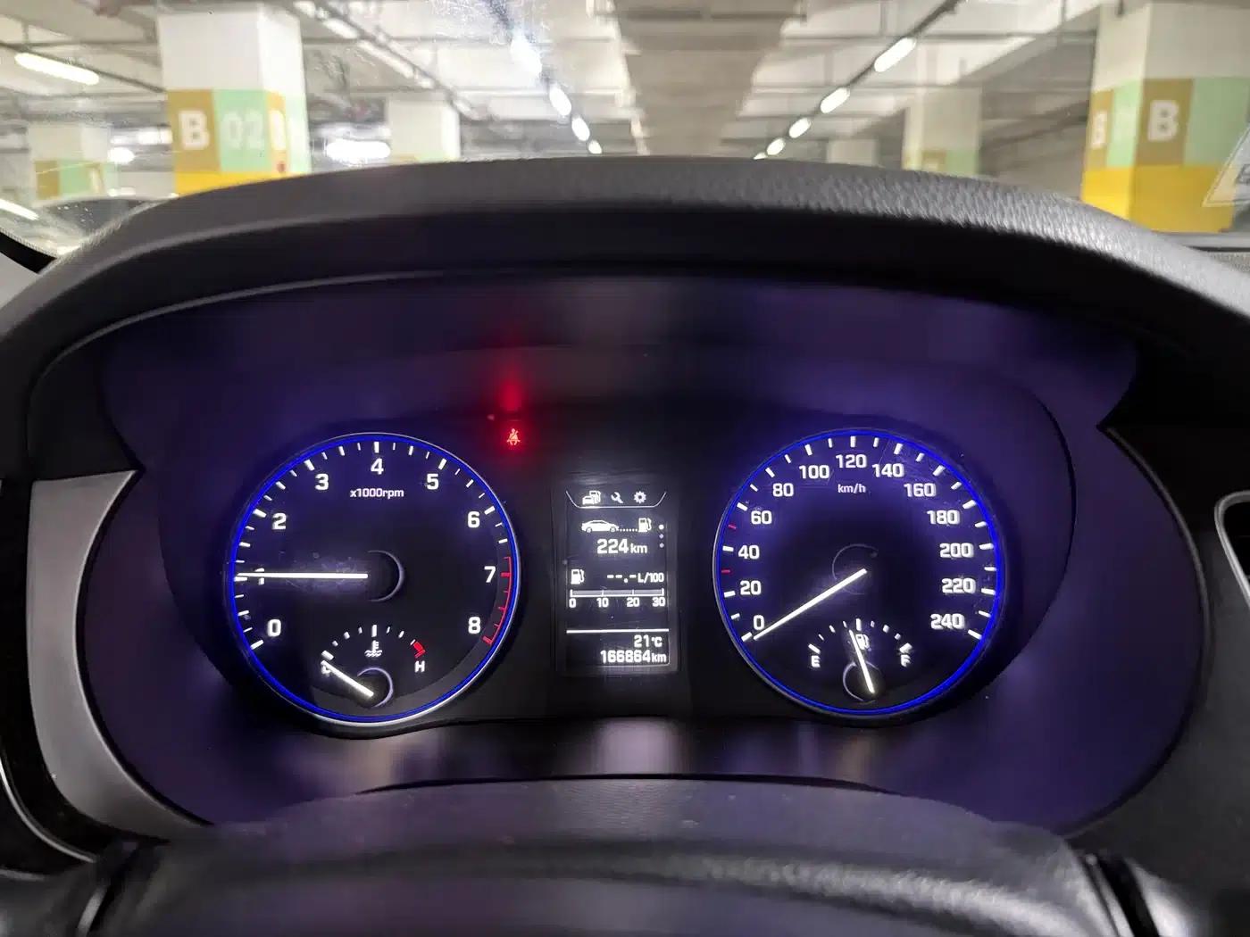 2014 Mistra 1.8L Manual Comfort GL — миниатюра 9