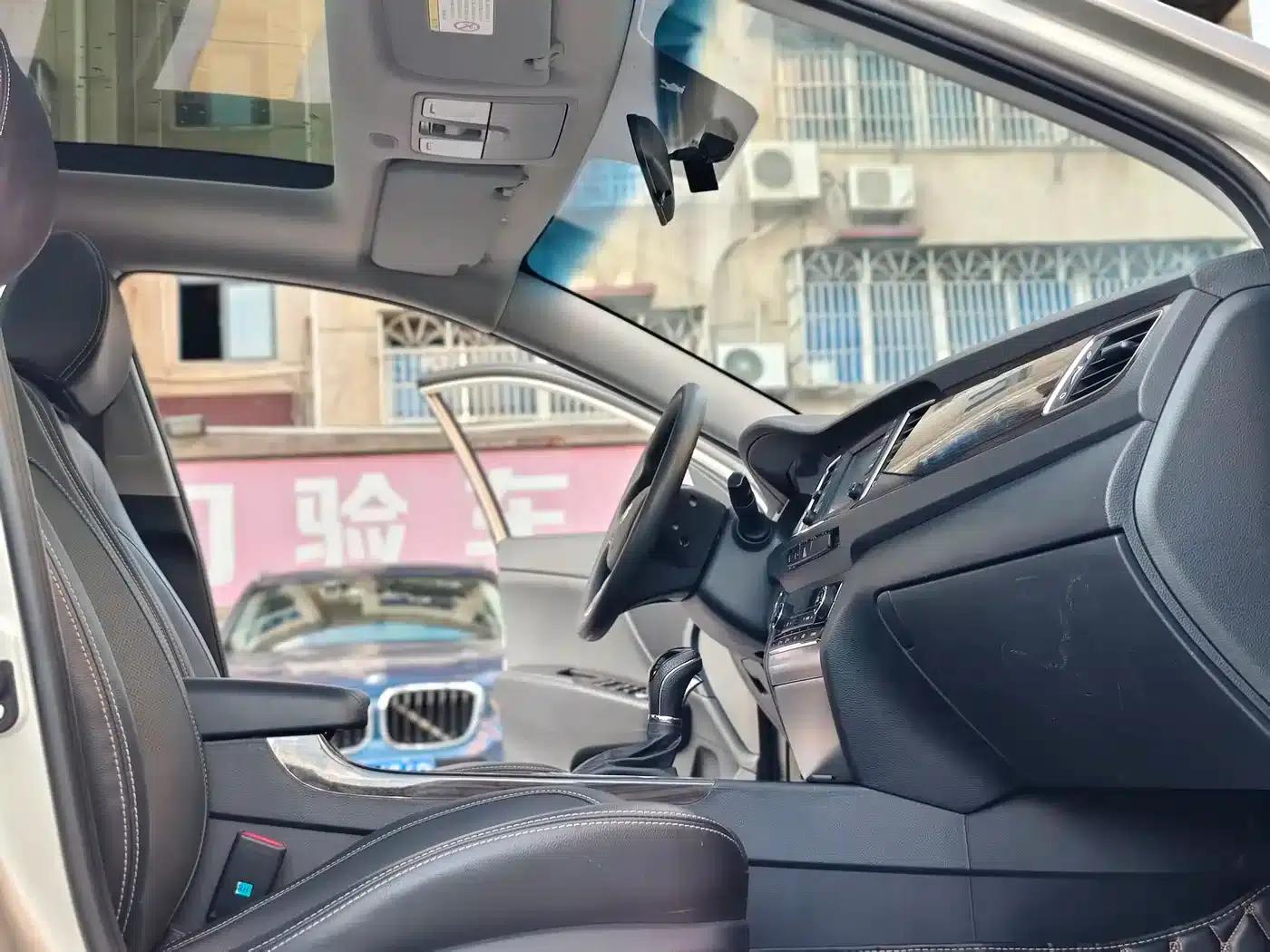 Hyundai Mistra 2016 1.6T Automatic Intelligent GLS — миниатюра 13