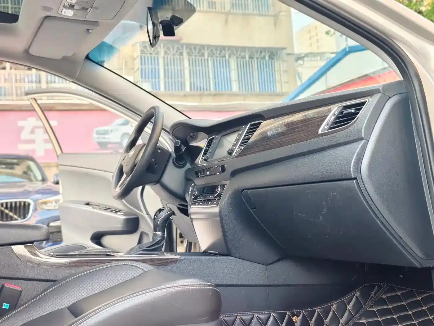 Hyundai Mistra 2016 1.6T Automatic Intelligent GLS — миниатюра 14
