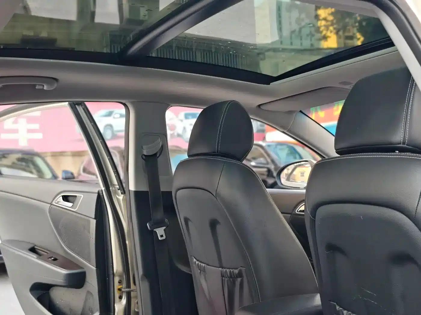 Hyundai Mistra 2016 1.6T Automatic Intelligent GLS — миниатюра 18