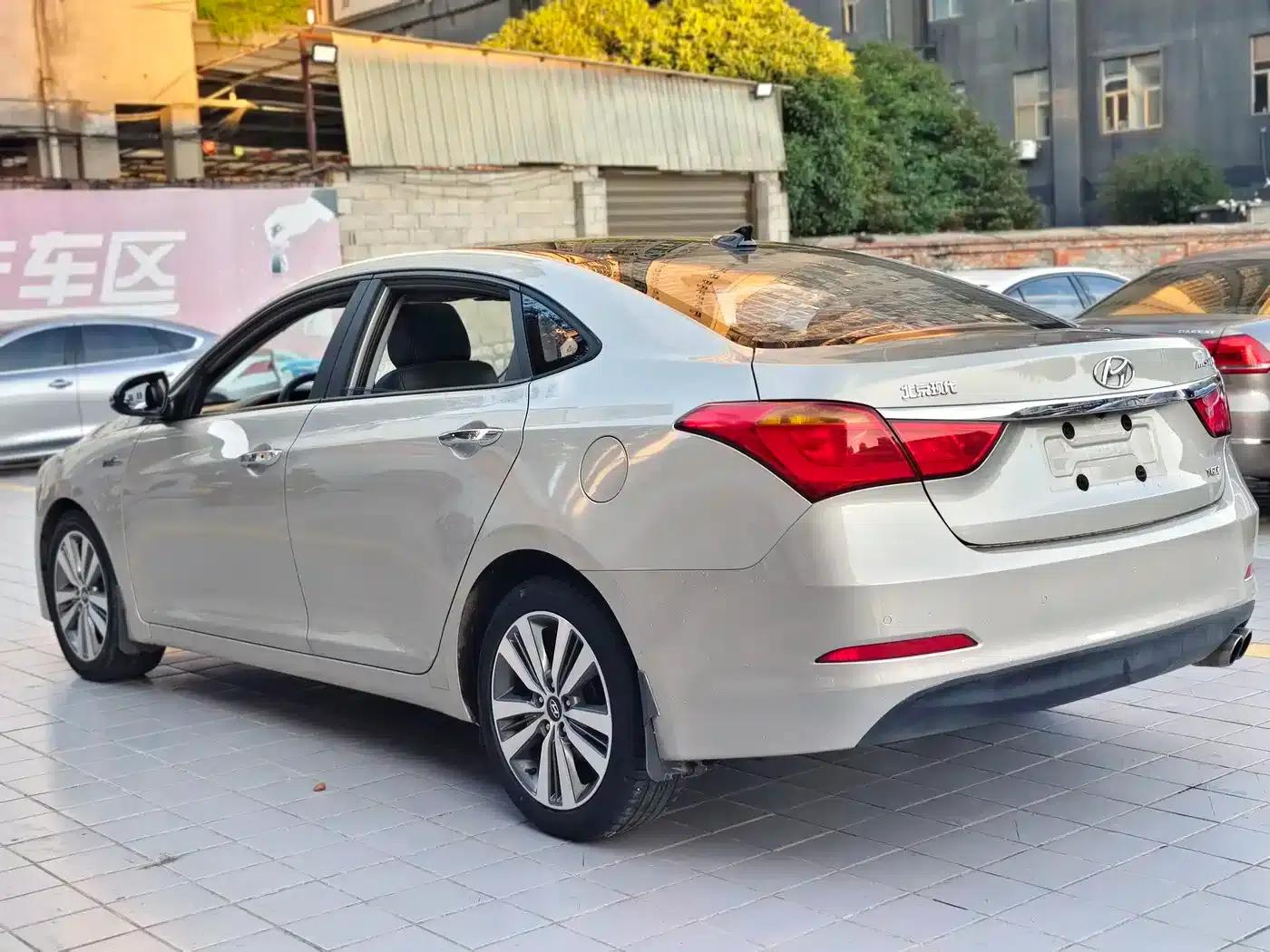 Hyundai Mistra 2016 1.6T Automatic Intelligent GLS — миниатюра 22