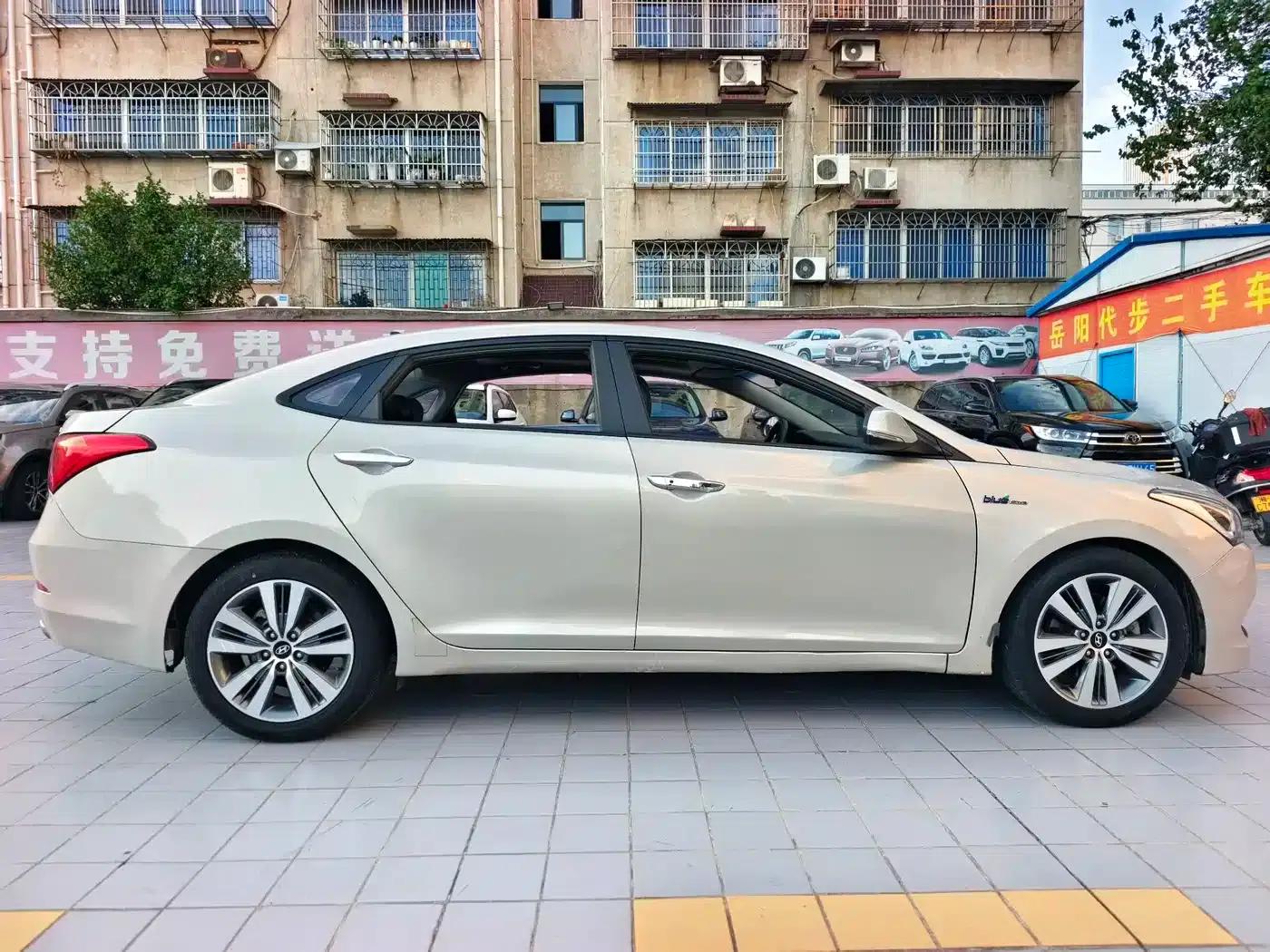 Hyundai Mistra 2016 1.6T Automatic Intelligent GLS — миниатюра 5