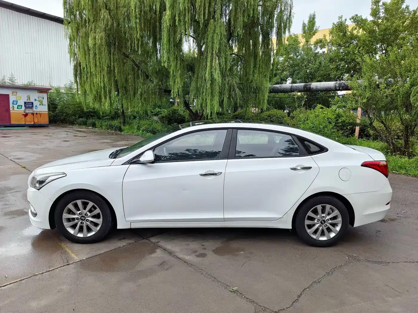 2014 Mistra 1.8L Automatic Intelligent GLS — миниатюра 3