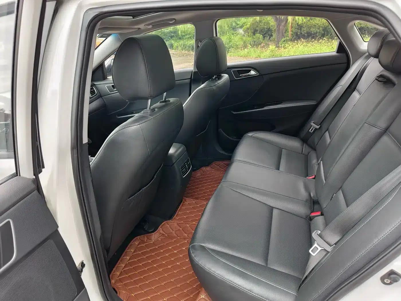 2014 Mistra 1.8L Automatic Intelligent GLS — миниатюра 7