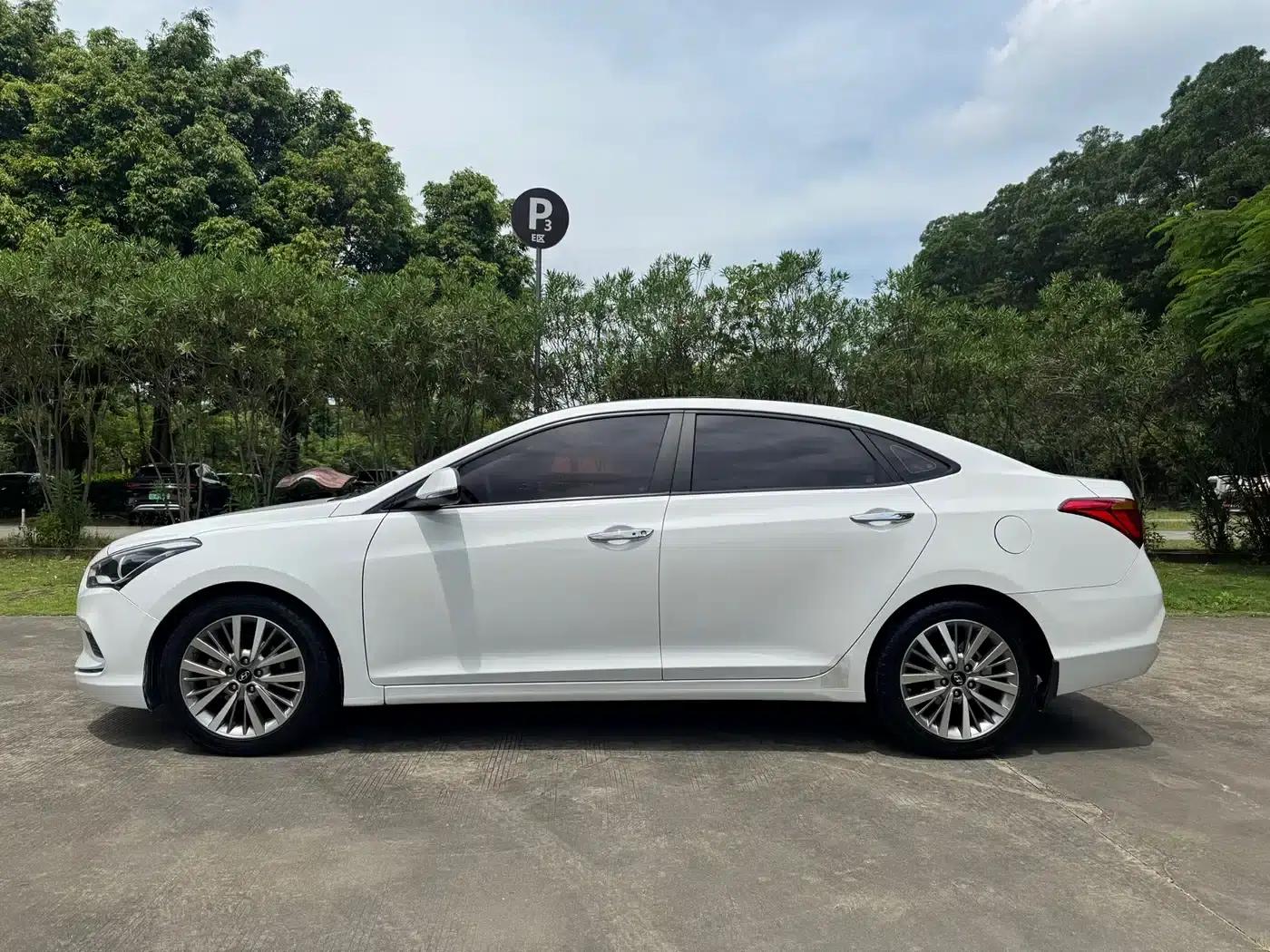 Hyundai Mistra 2017 1.8L Automatic Intelligent GLS (National V Emission Standard) — миниатюра 4
