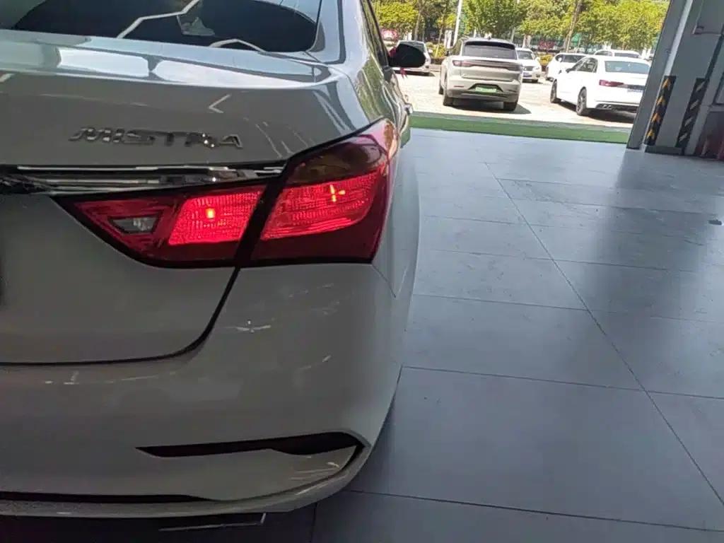 Hyundai Mistra 2017 1.8L Automatic Intelligent GLS (National V Emission Standard) — миниатюра 8